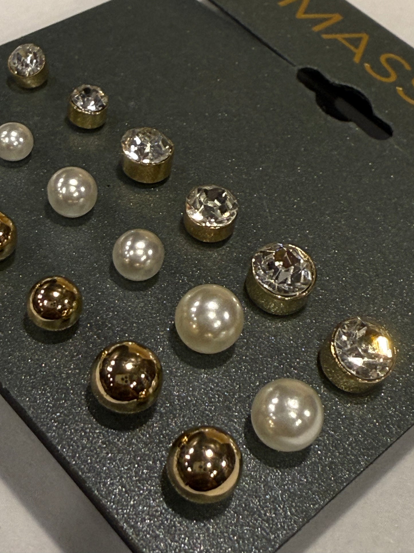 Massini pair of 9 day to night wear studs