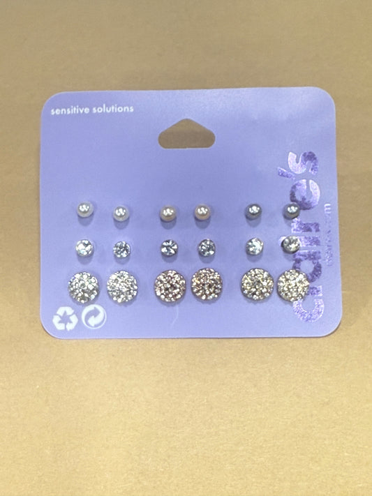 Claire’s 9 pairs studs silver ,gold , rose gold