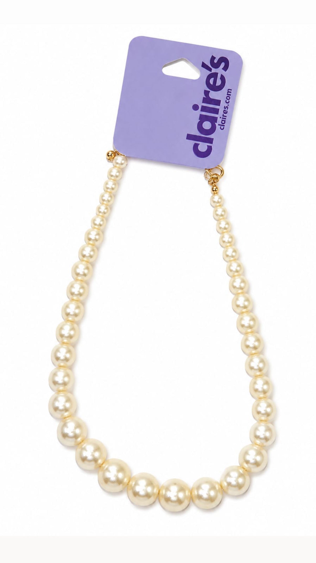 Claire’s pearls necklace