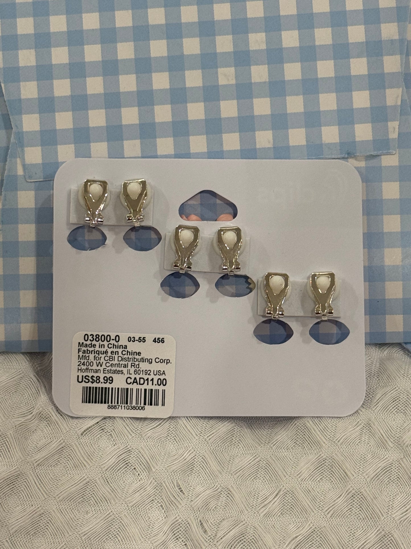 Claire’s pack of 3 Floral Studs With Clips
