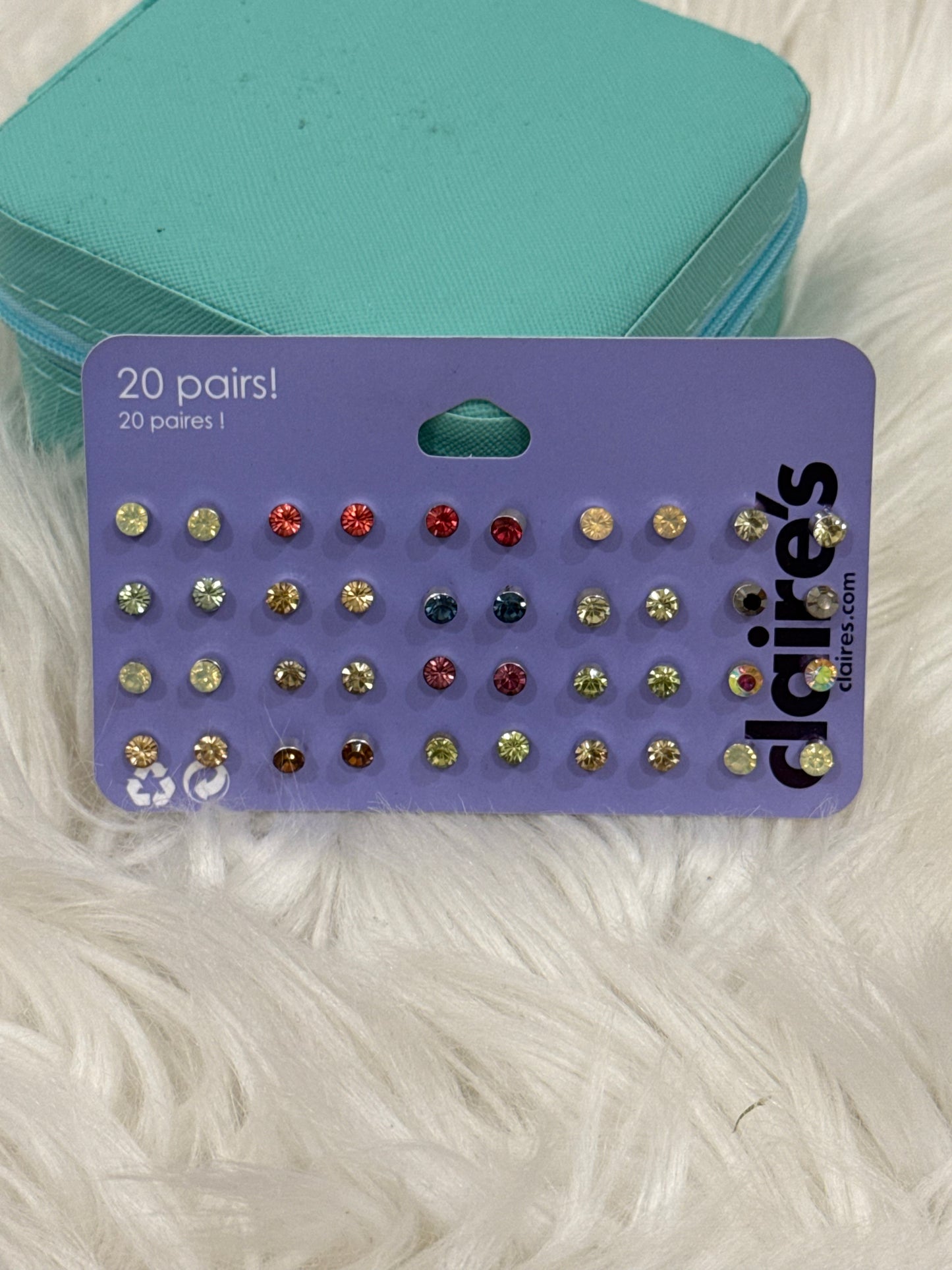 Claire’s pack of 20 rainbow studs ( sensitive solutions)