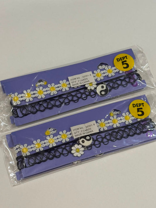 Claire's 3 Pack Daisy Chokers