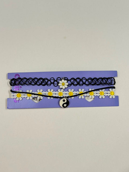 Claire's 3 Pack Daisy Chokers